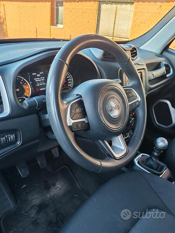 Usata Jeep Renegade Longitude 120 CV (88 kW) 2018 Nero SUV