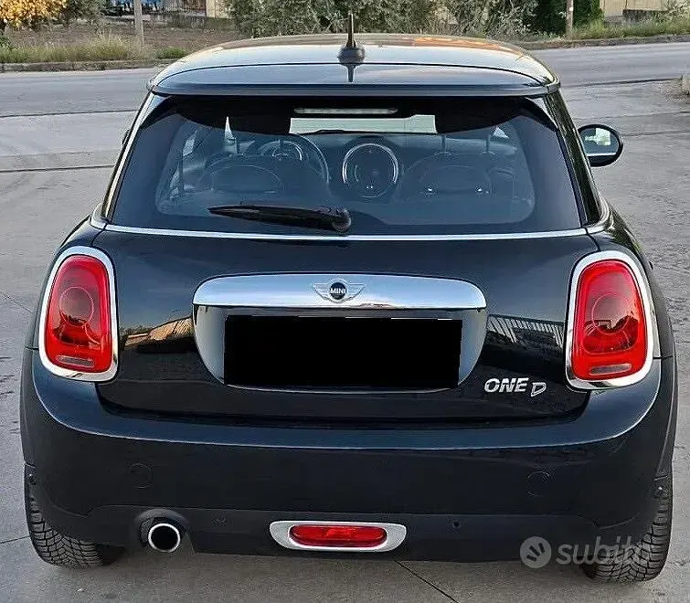 Usata Mini One D Business 95 CV (69 kW) 2017 Nero Utilitaria