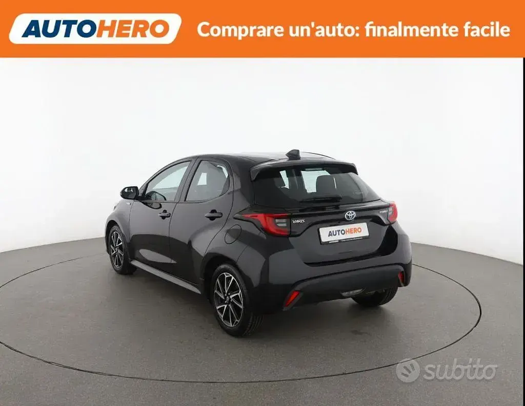 Gebraucht Toyota Yaris Hybrid Trend 92 PS (67 kW) 2020 Schwarz Limousine