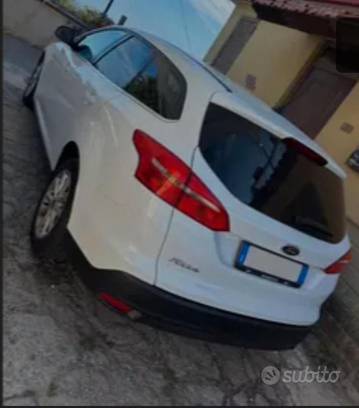 Usata Ford Focus 120 CV (88 kW) 2017 Bianco Station wagon