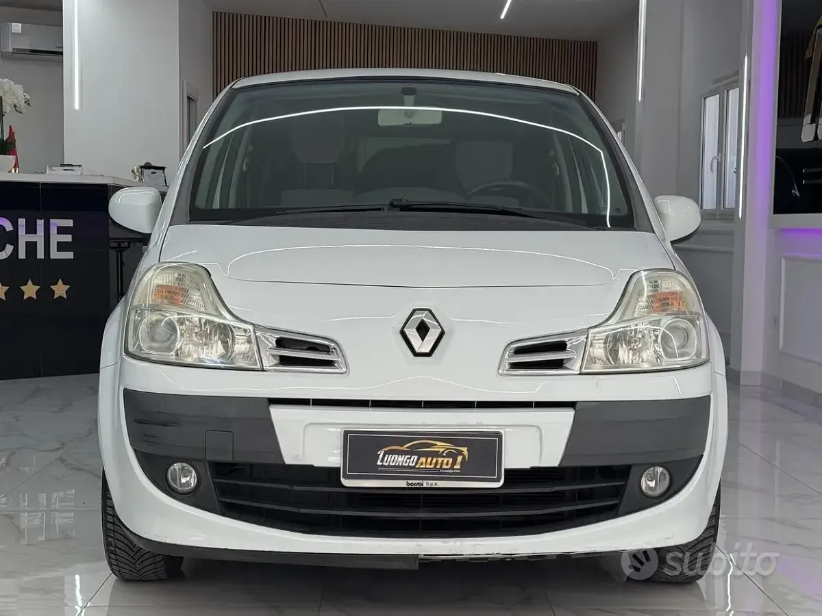 Usata Renault Grand Modus Dynamique 75 CV (55 kW) 2009 Bianco Monovolume