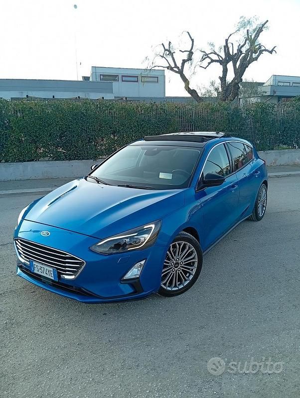 Usata Ford Focus 120 CV (88 kW) 2019 Blu Utilitaria