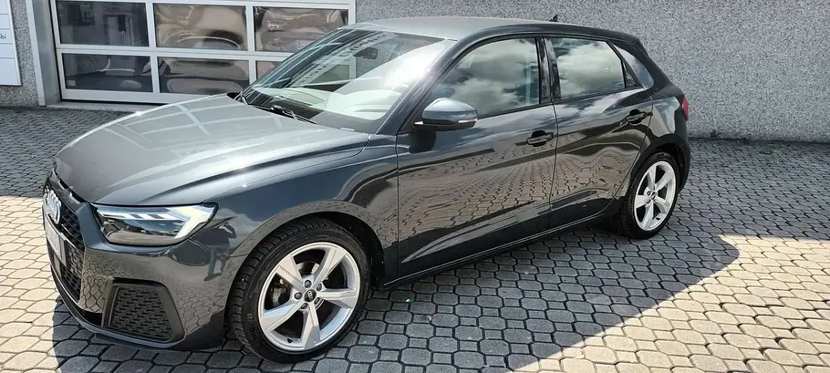 Usata Audi A1 Sportback Admired 95 CV (69 kW) 2023 Grigio Utilitaria