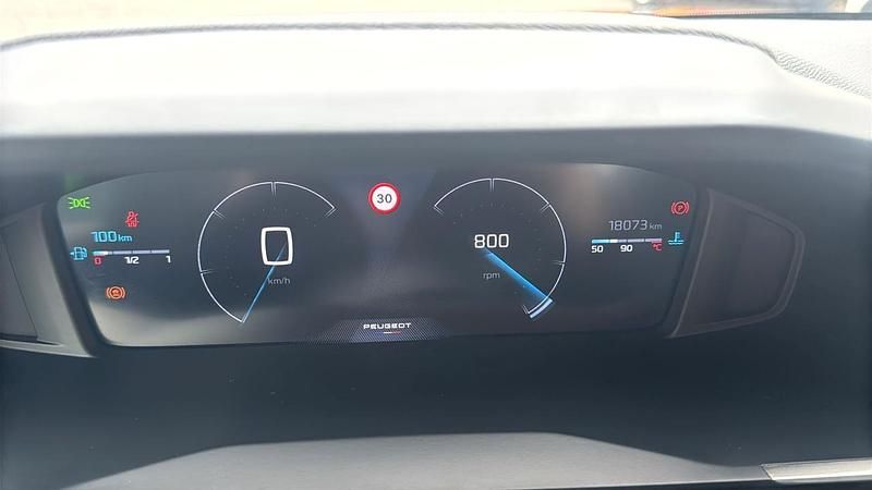 Usata Peugeot 208 Allure 101 CV (74 kW) 2025 Grigio Utilitaria