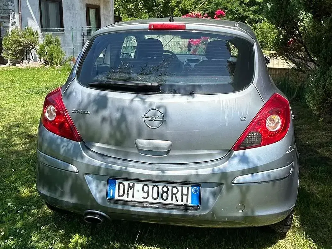 Usata Opel Corsa Club 80 CV (58 kW) 2007 Grigio Utilitaria