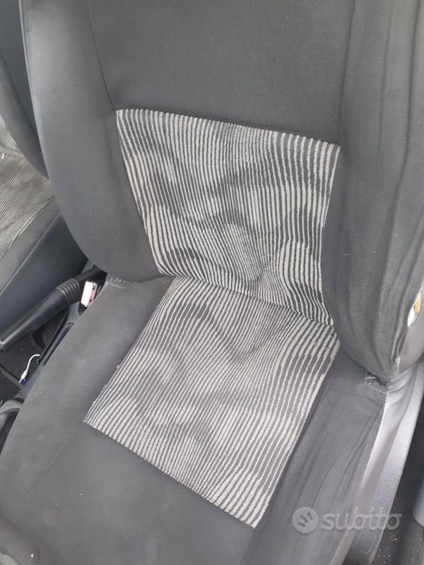 Usata Dacia Sandero 90 CV (66 kW) 2011 Grigio Utilitaria