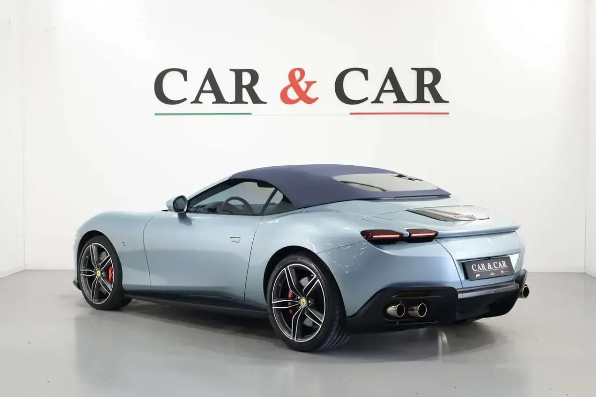 Usata Ferrari Roma 620 CV (456 kW) 2024 Blu/azzurro Cabrio