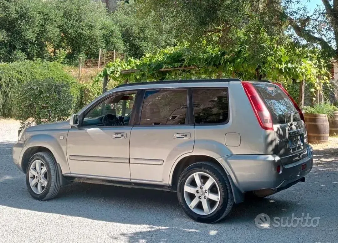 Usata Nissan X-Trail 136 CV (100 kW) 2007 Grigio SUV