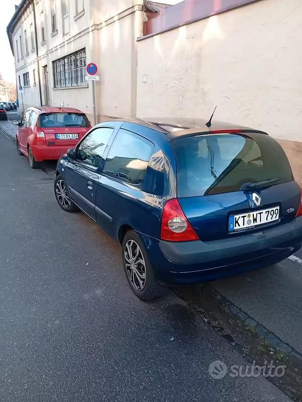Usata Renault Clio II 2004 Blu Utilitaria