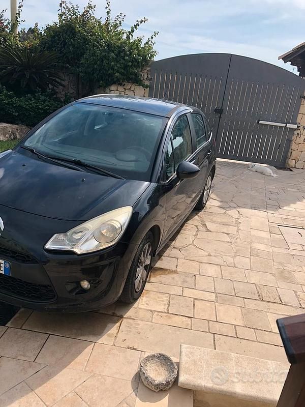 Nero Usata 2010 Citroën C3 Due volumi | 3500 € (Cara) - Immagine 1/4
