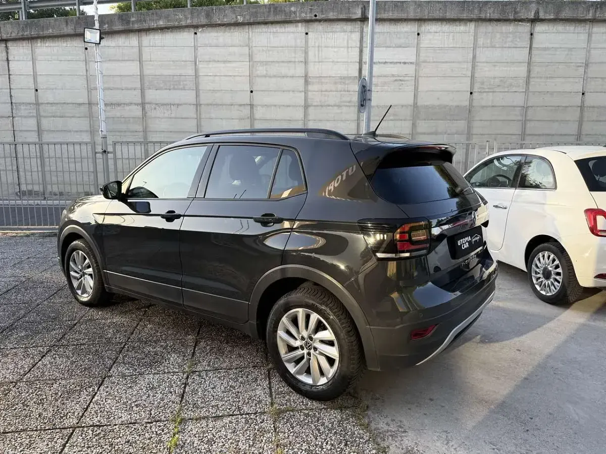 Usado VW T-Cross Style 95 CV (69 kW) 2020 Gris SUV