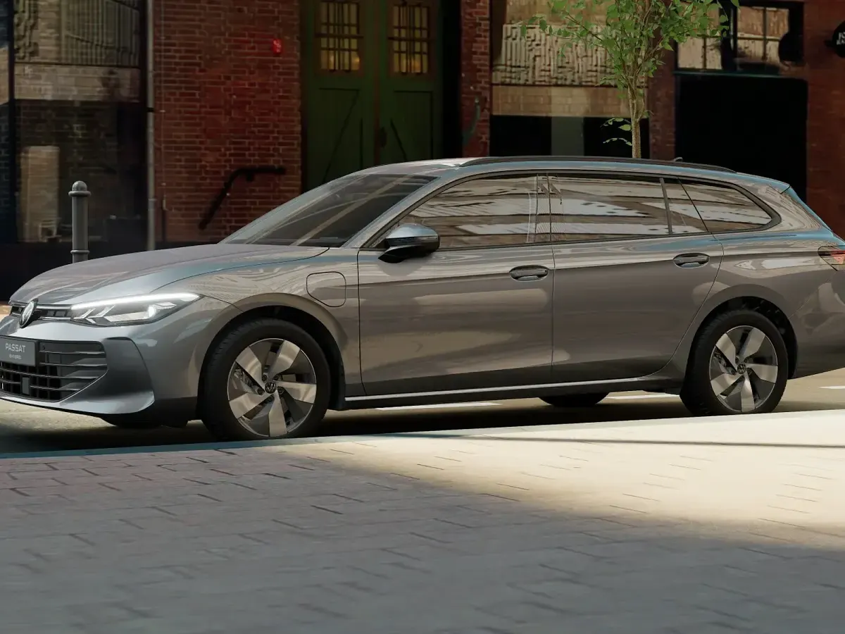 Nuova VW Passat 204 CV (150 kW) 2026 Diabase grey metallizzato Station wagon