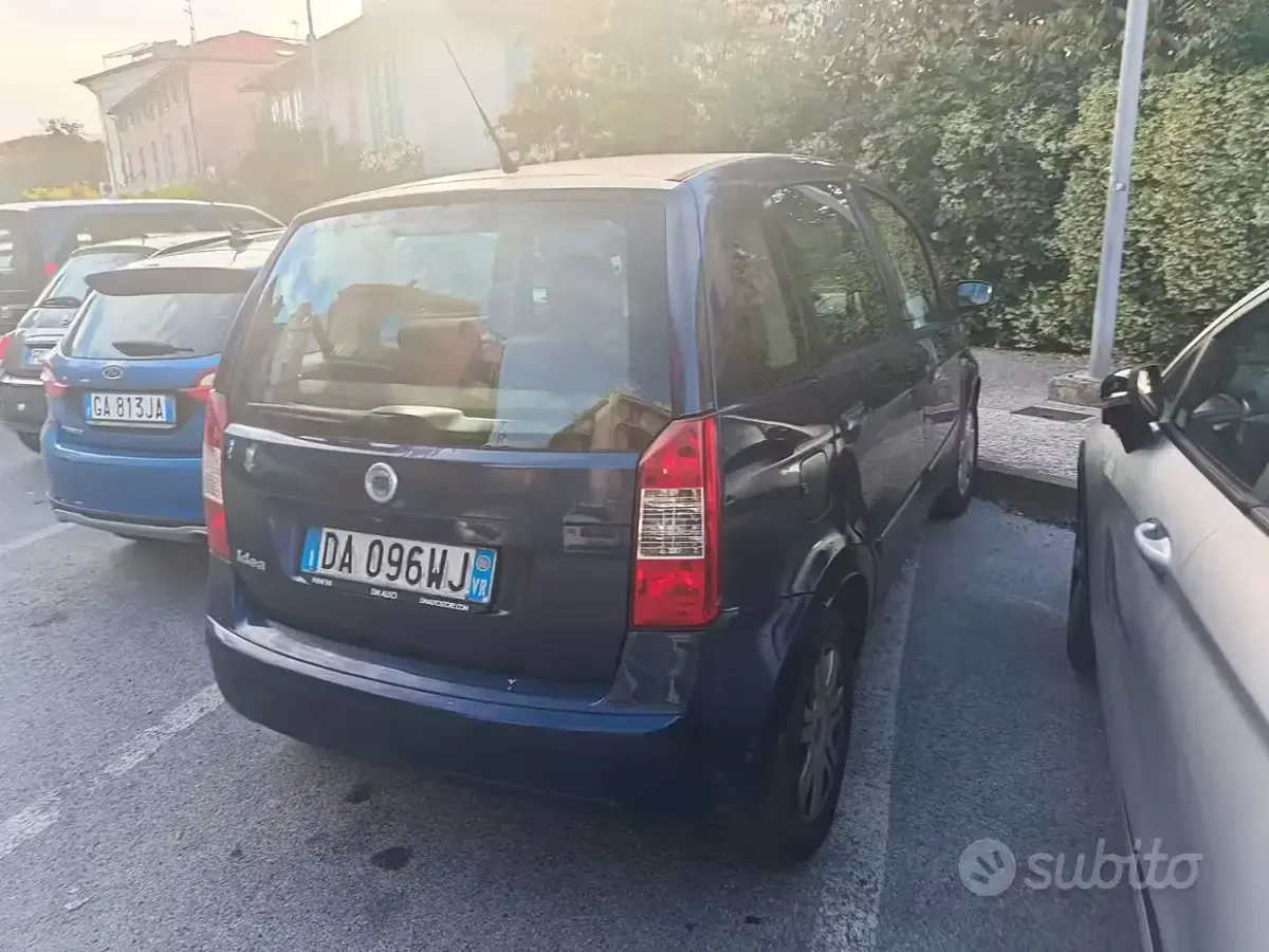 Usata Fiat Idea 95 CV (69 kW) 2006 Blu Monovolume