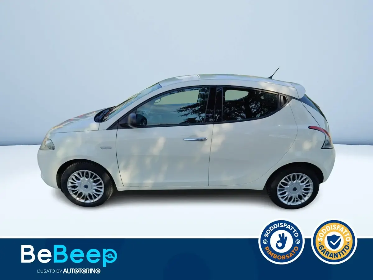 Usata Lancia Ypsilon S 95 CV (69 kW) 2016 Bianco pastello Utilitaria