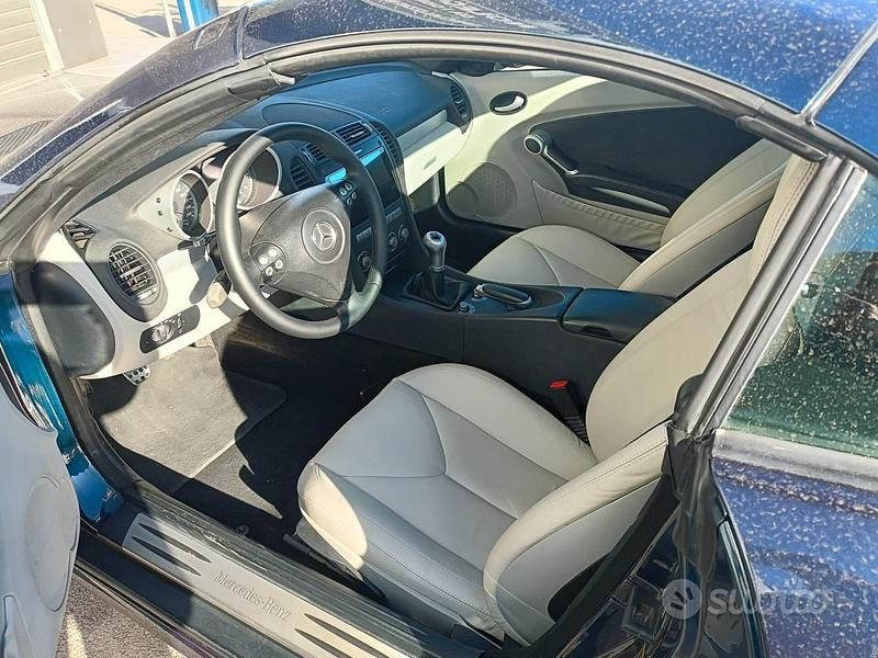 Usata Mercedes SLK200 163 CV (119 kW) 2005 Blu/azzurro Cabrio