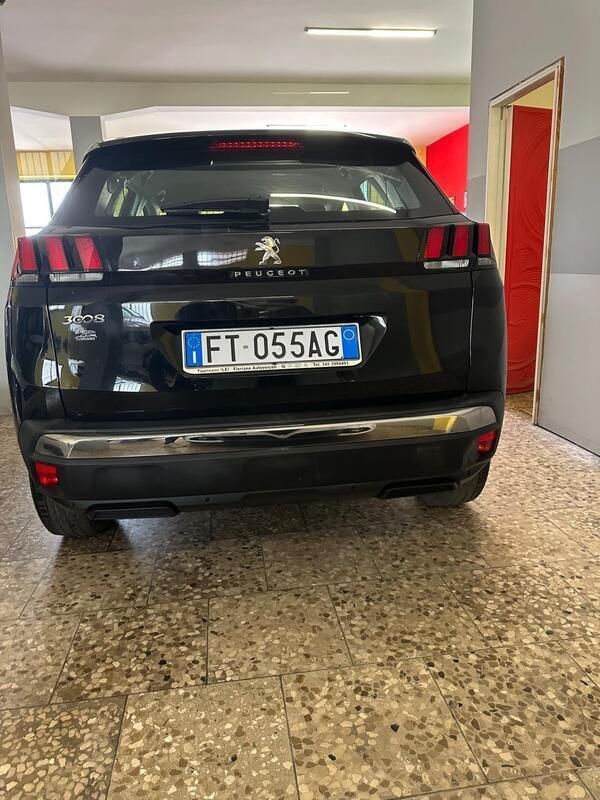Usata Peugeot 3008 120 CV (88 kW) 2018 Nero Station wagon