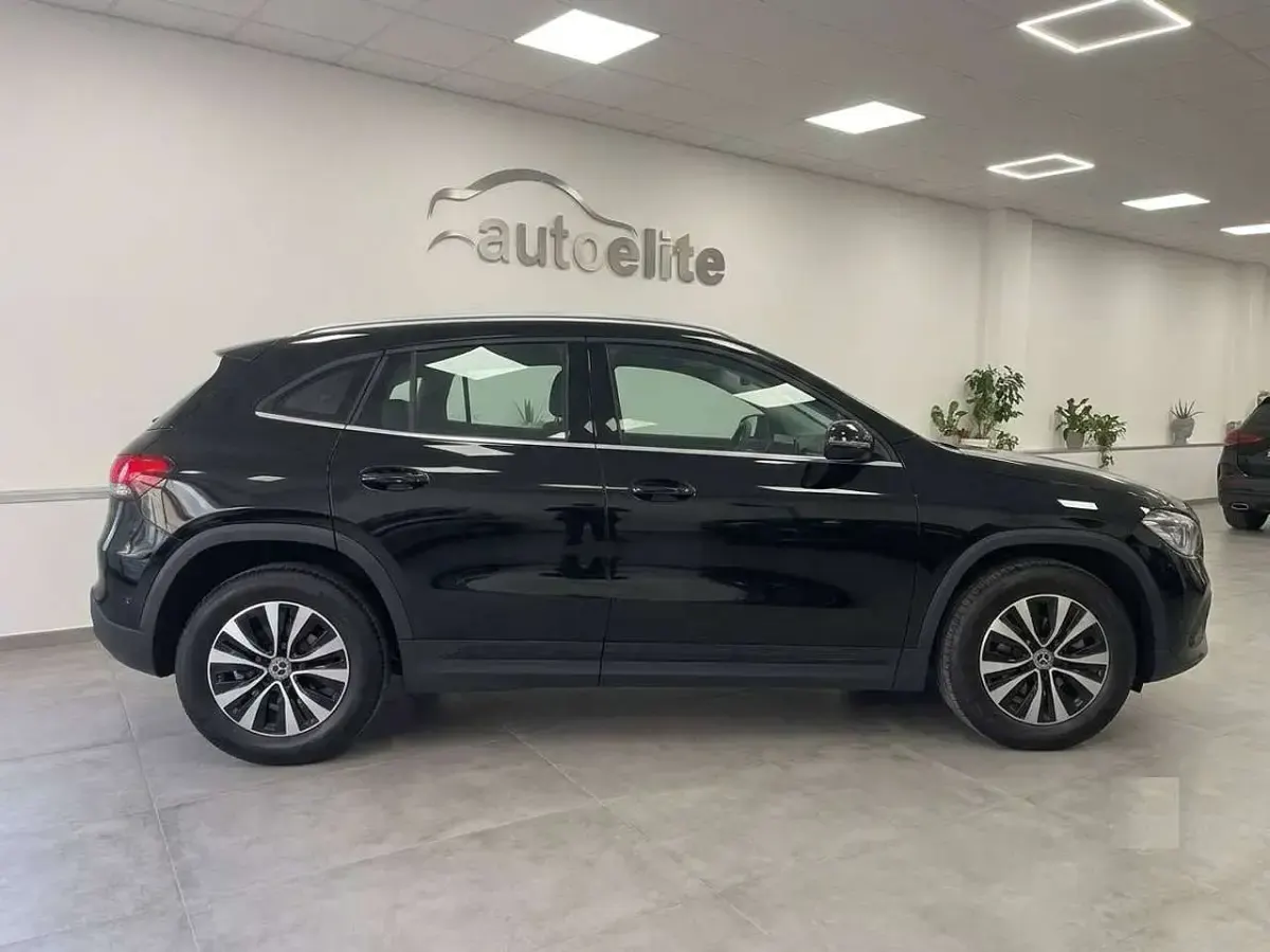 Usata Mercedes 200 116 CV (85 kW) 2022 Nero SUV