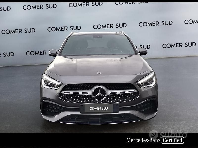 Usata Mercedes GLA200 Premium 150 CV (110 kW) 2022 Grigio SUV