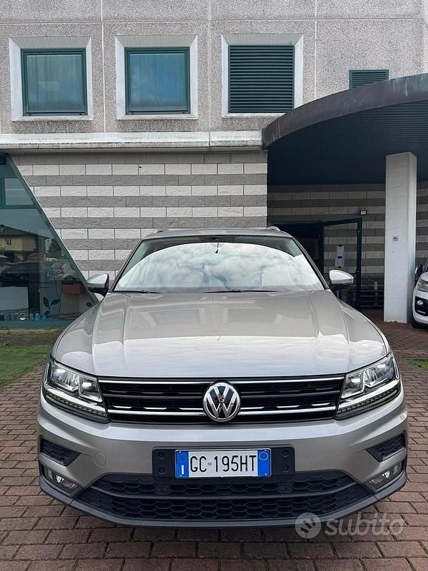 Grigio Usata 2020 VW Tiguan Advance SUV | 17.400 € (Super prezzo) - Immagine 1/4