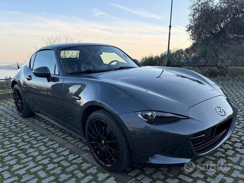 Usata Mazda MX5 Inclusive 160 CV (117 kW) 2017 Grigio Cabrio