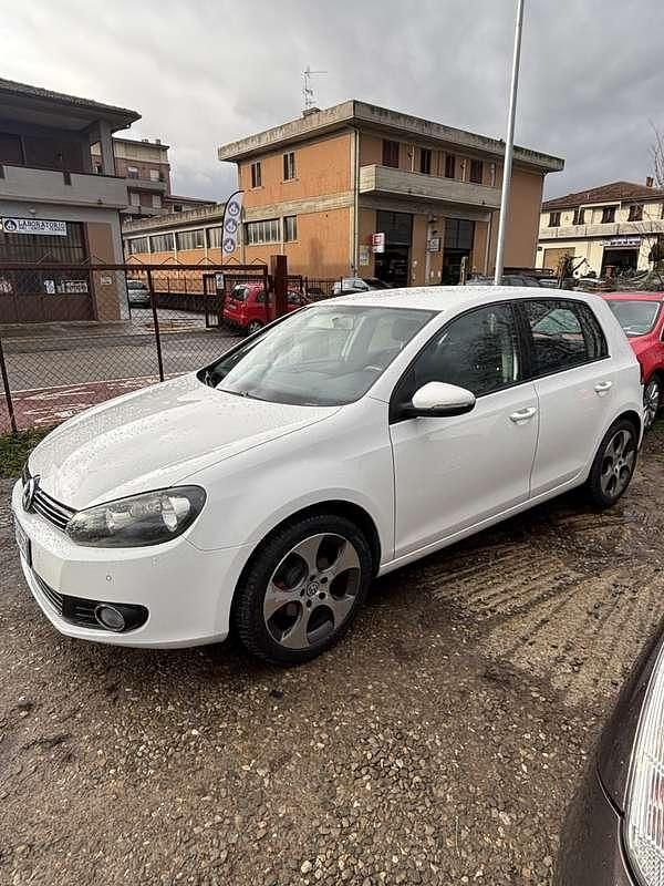 Usata VW Golf VI Highline 105 CV (77 kW) 2011 Bianco Utilitaria