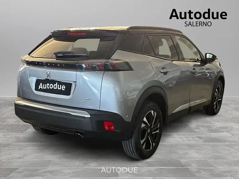 Usata Peugeot 2008 GT 131 CV (96 kW) 2021 Gray SUV