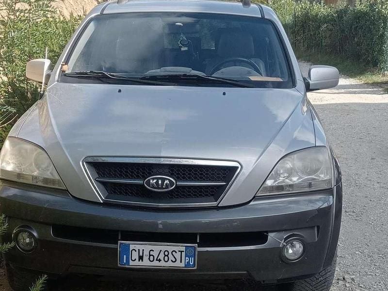 Usata Kia Sorento Comfort 140 CV (102 kW) 2005 Grigio SUV