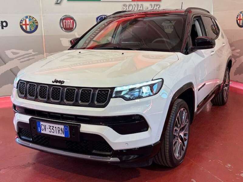 Bianco Usata 2024 Jeep Compass Summit SUV | 30.400 € (Molto cara) - Immagine 1/4