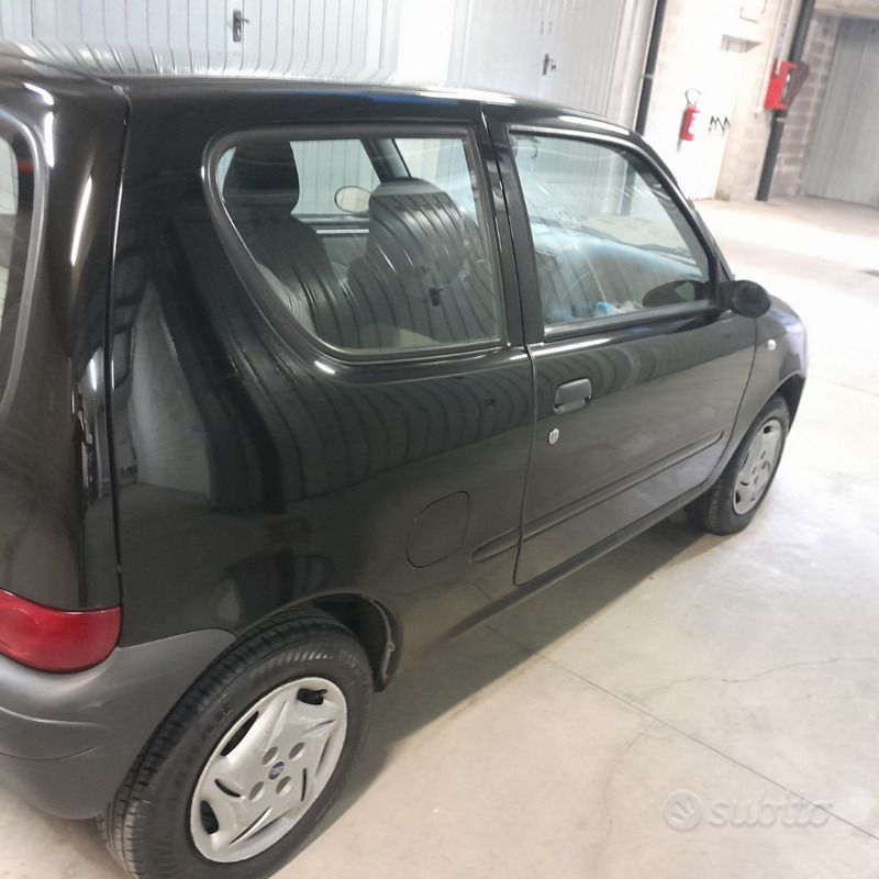 Usata Fiat 600 54 CV (39 kW) 2006 Nero Utilitaria