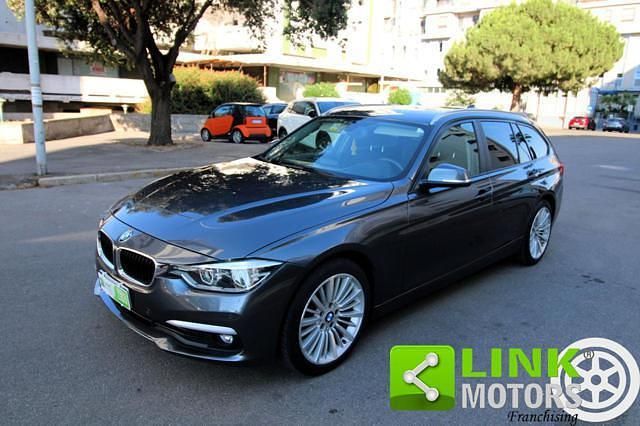 Usata BMW 318 Luxury Line 150 CV (110 kW) 2019 Grigio Station wagon