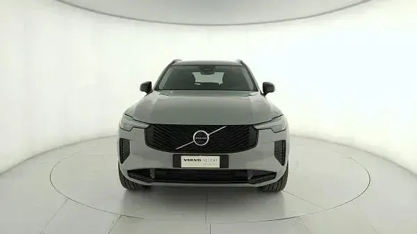 Usata Volvo XC90 Plus 455 CV (334 kW) 2025 Grigio SUV