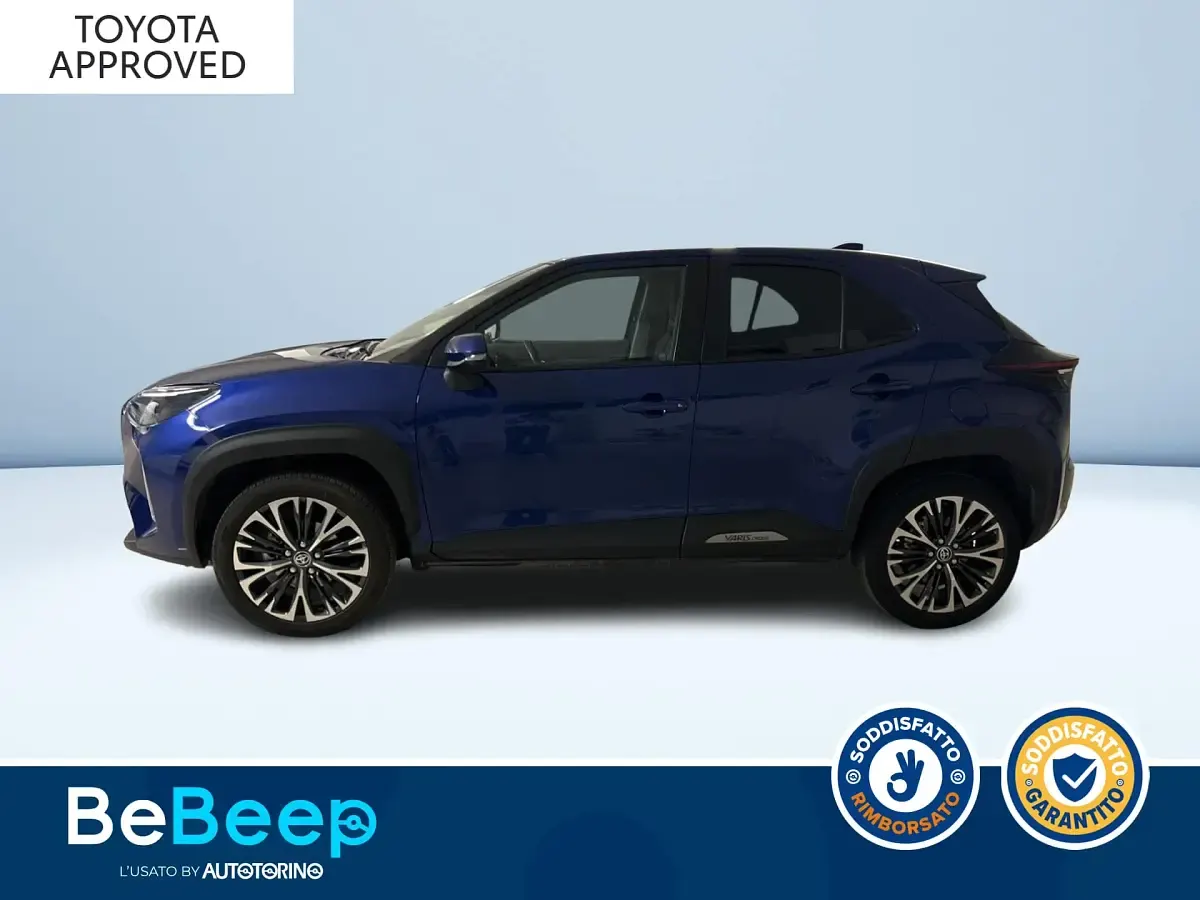 Usata Toyota Yaris Lounge 92 CV (67 kW) 2022 Blu metallizzato Utilitaria