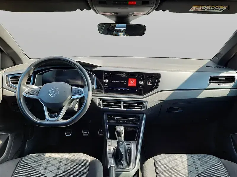 Usata VW Polo R-line 95 CV (69 kW) 2024 Nero Utilitaria