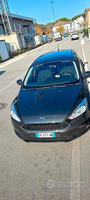 Usata Ford Focus 105 CV (77 kW) 2017 Nero Station wagon