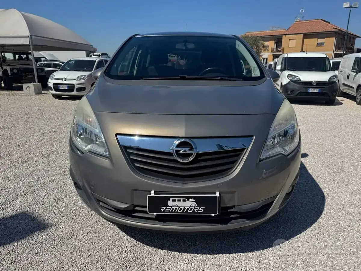 Usata Opel Meriva Cosmo 101 CV (74 kW) 2011 Monovolume
