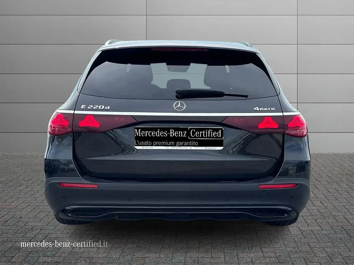 Usata Mercedes E220 Premium 2025 Grigio Station wagon