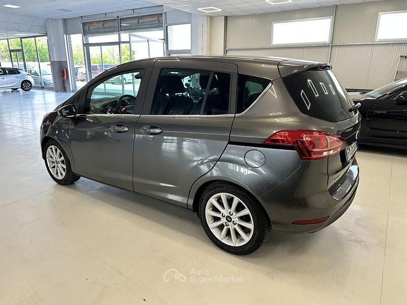 Begagnad Ford B-MAX Titanium 87 HK (63 kW) 2017 Grå Minibuss