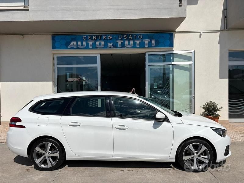 Usata Peugeot 308 Allure 130 CV (95 kW) 2019 Bianco Station wagon