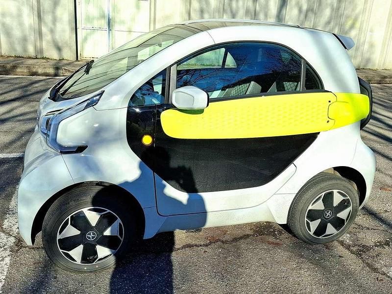 Usata XEV Yoyo 750 kW (1020 CV) 2023 Grigio Utilitaria