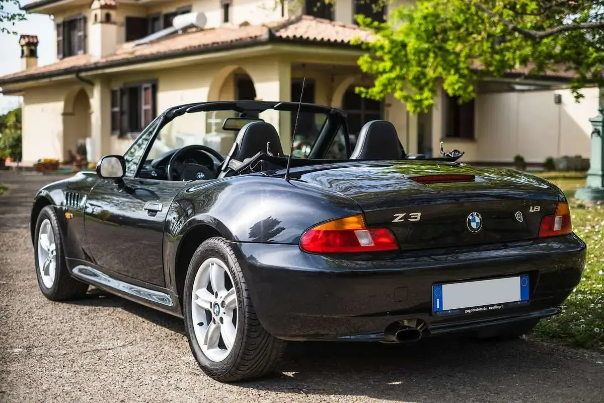 Usata BMW Z3 Efficient Dynamics 116 CV (85 kW) 2000 Nero Cabrio