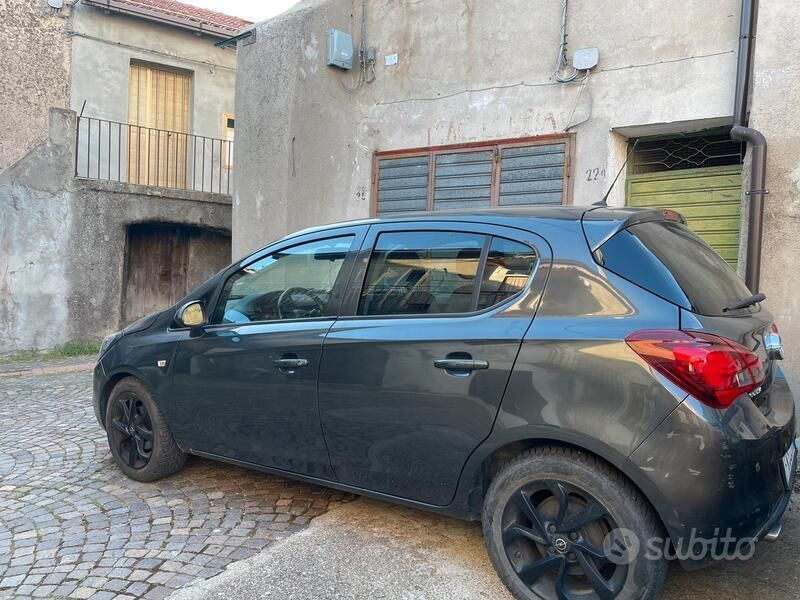 Usata 2018 Opel Corsa Tre volumi | 7000 € (Super prezzo) - Immagine 1/4