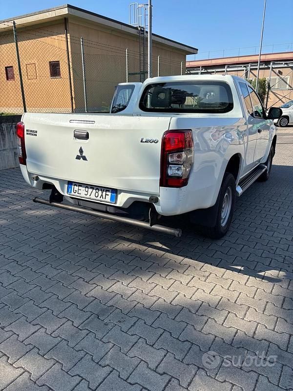 Usata Mitsubishi L200 Select 150 CV (110 kW) 2021 Bianco Pick-up