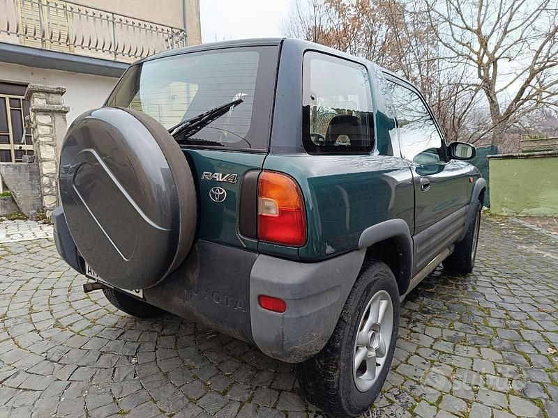 Usata Toyota RAV4 1997 Verde SUV