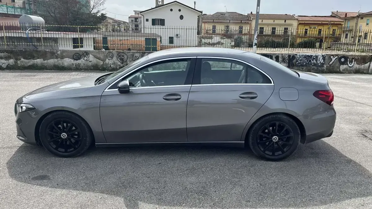 Usata Mercedes A180 116 CV (85 kW) 2020 Berlina