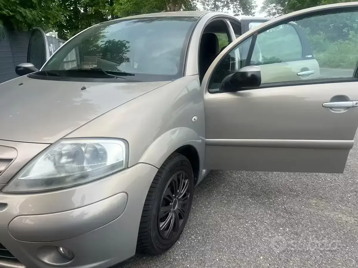 Usata Citroën C3 Exclusive 73 CV (53 kW) 2009 Berlina