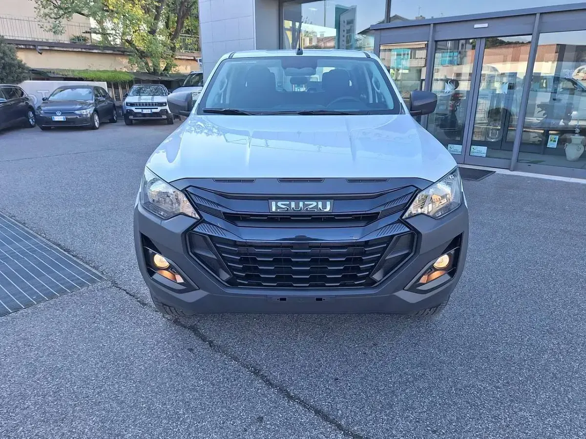 Nuova Isuzu D-Max 165 CV (121 kW) 2026 Bianco Pick-up
