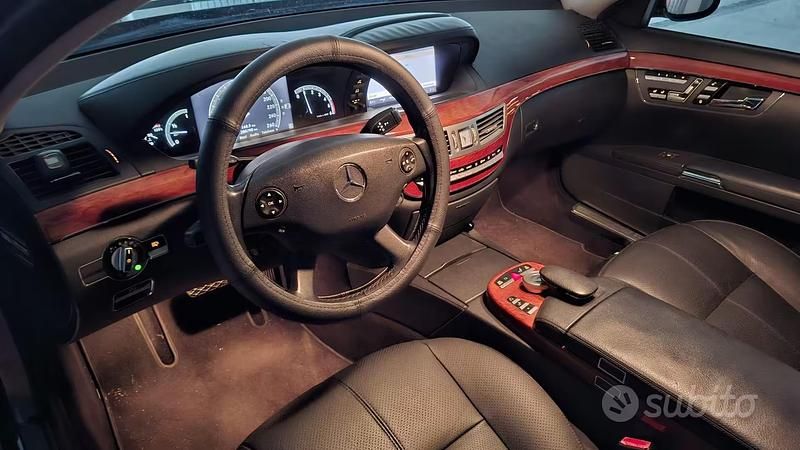 Usata Mercedes S320 235 CV (172 kW) 2006 Nero Berlina