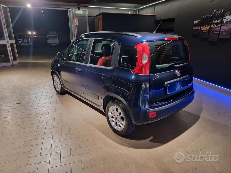 Usata Fiat Panda Lounge 69 CV (50 kW) 2017 Blu Utilitaria