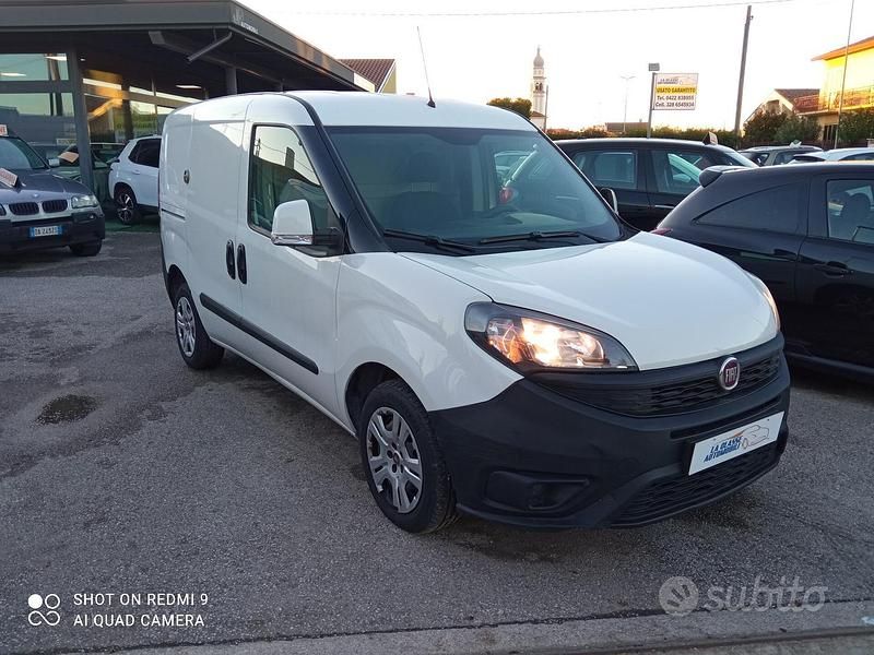 Bianco Usata 2019 Fiat Doblò Monovolume | 11.600 € (Buon prezzo) - Immagine 1/4