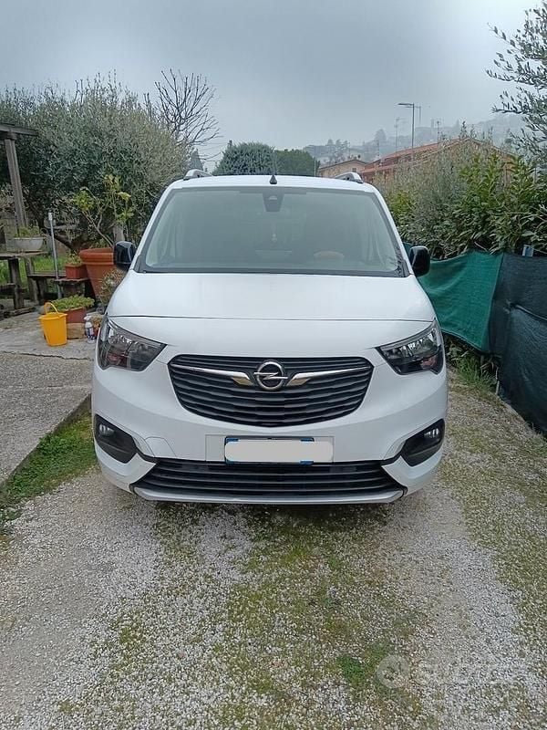 Usata Opel Combo Life Elegance 100 CV (73 kW) 2021 Bianco Monovolume